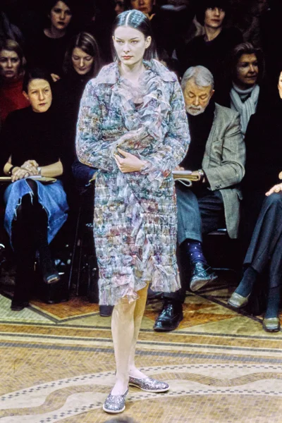 Look 15
